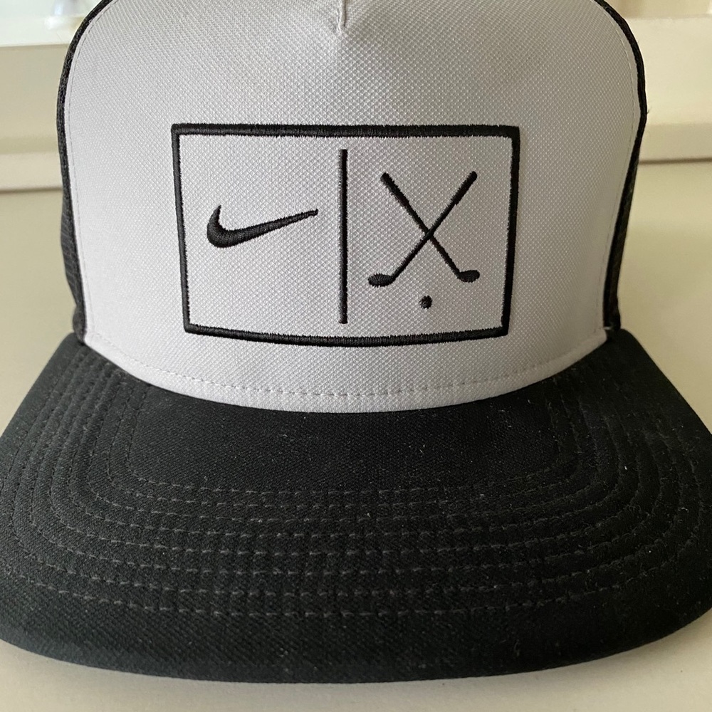 Nike golf hat